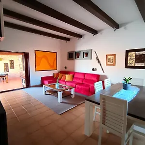 https://villa-enola.in-canary-islands.com